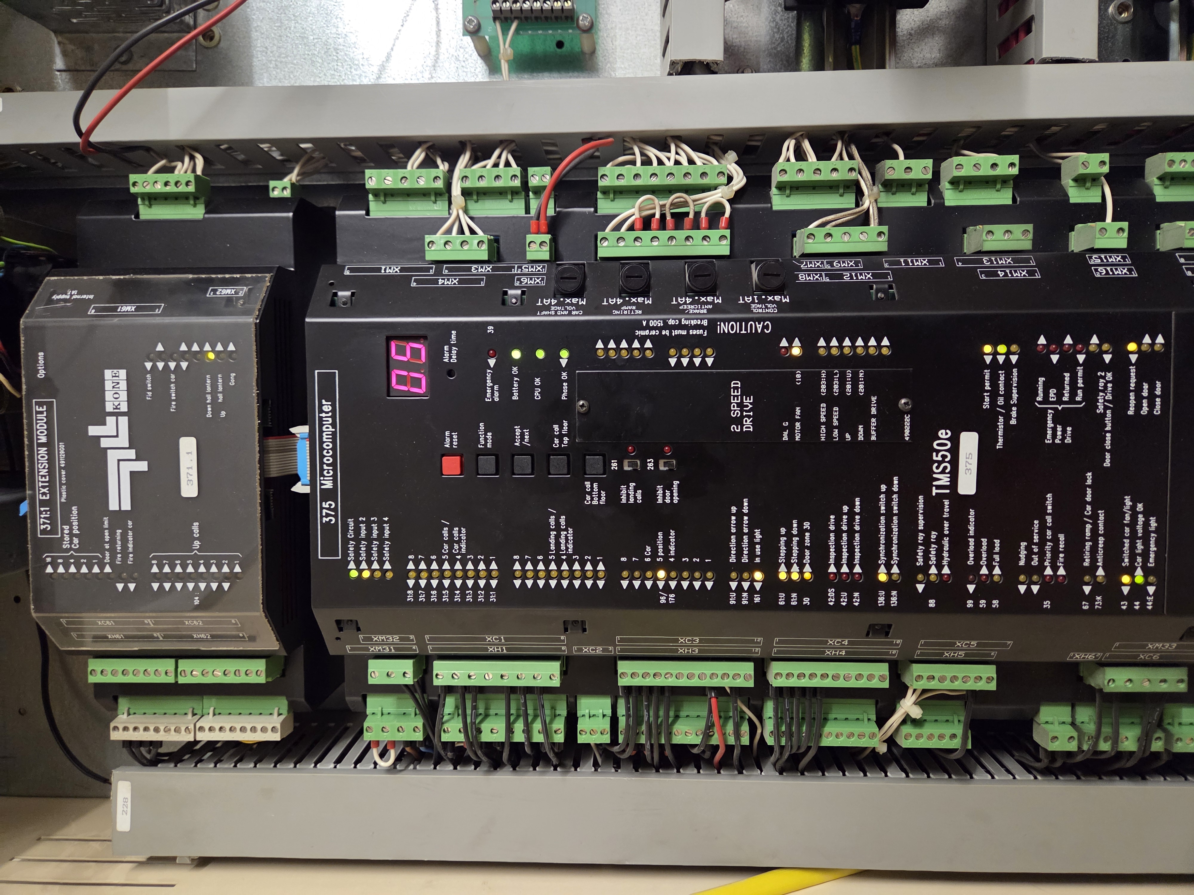KONE TMS50e Steuerung mit Erweiterungsmodul 371:1