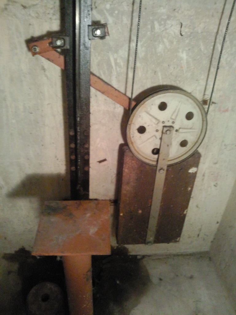 Altes verschlissenes Spanngewicht